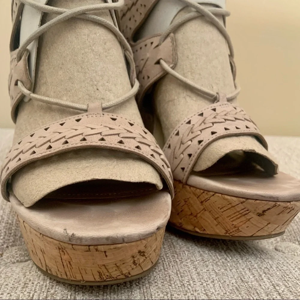 Marc Fisher Hosana Wedge Gladiator Sandals Taupe Leather Lace-Up Platform 10M